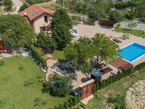 Villa Ni-Sa mit Privatpool für 11 Personen