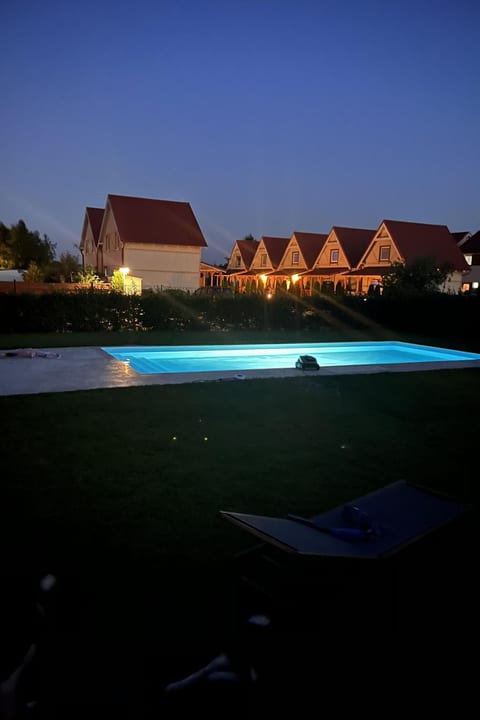 mit Schwimmbad