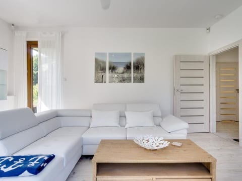 Wohnung in Brzeźno mit Großem Garten