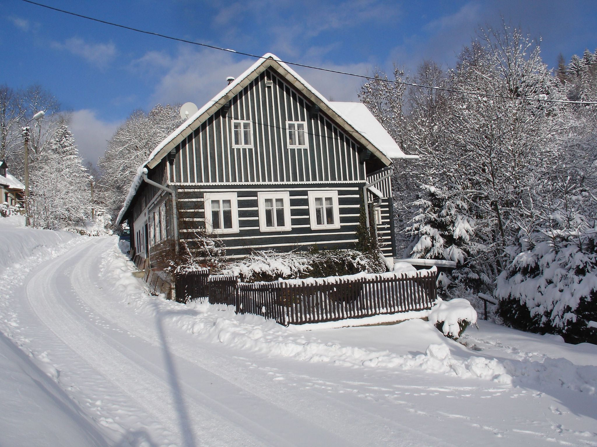 Charmantes, traditionelles Holzhaus