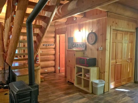 Echte Blockhütte mit Kamin und Wi-fi