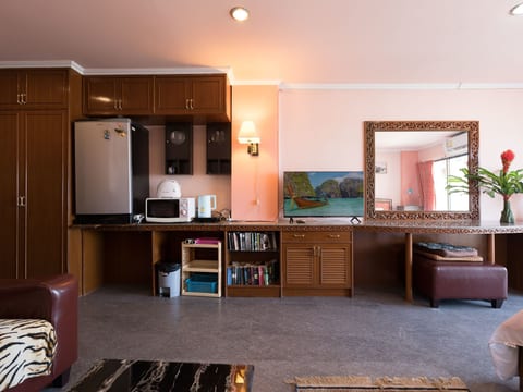 Condopatong Studio