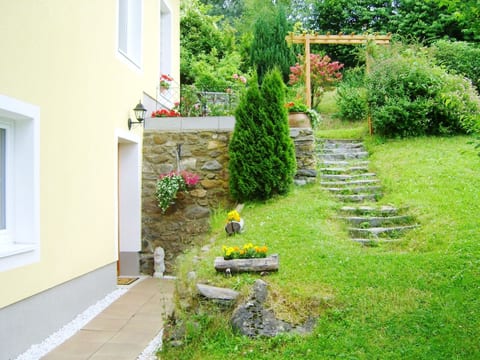 Ruhige Ferienwohnung in Feld am See