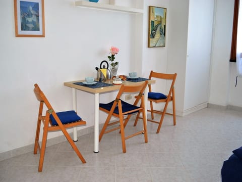 ILA2107 HOUSE LIBECCIO