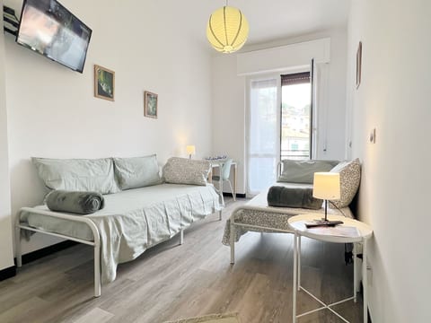 für 6 Personen ca. 96 m&sup2; in Arenzano, Norditalien (Ligurien)