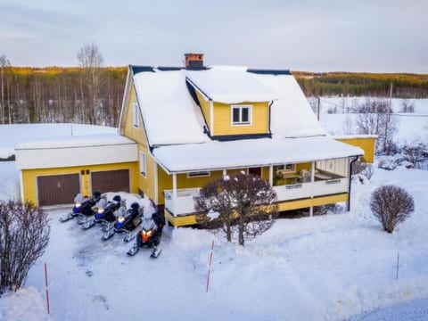 Gemütliches Ferienhaus in der Wildnis Lapplands