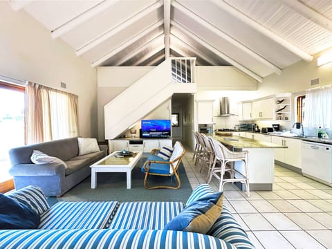 Estate Chalet 40 mit gemeinschaftlichem Pool, Südafrika