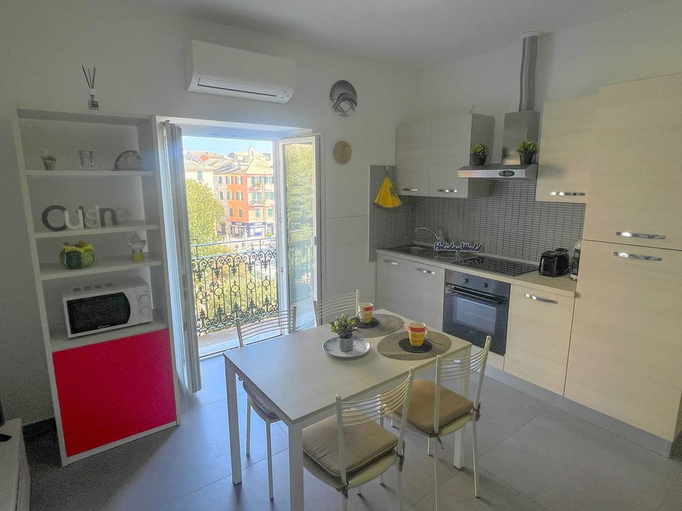 La Casa della Piazza von Holiday World - Province of Savona