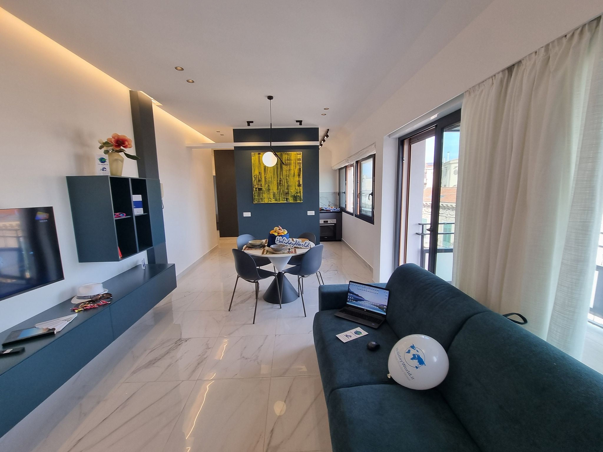 MaXelA Penthouse by Holiday World