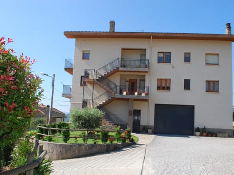 "Cal Serveró." mit Terrasse
