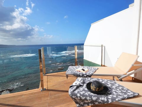 Wohnung mit privater Terrasse und Meerblick