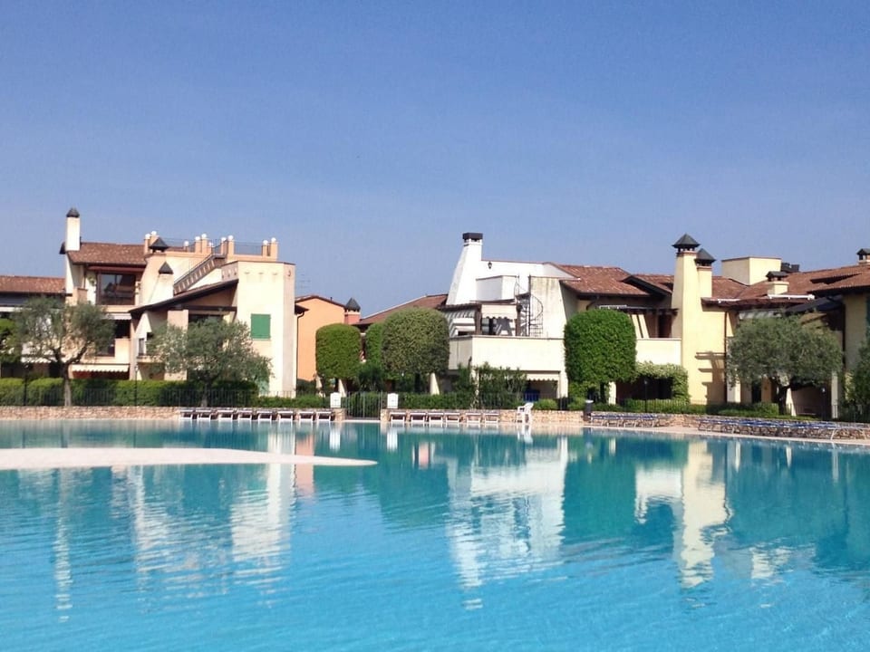 Wohnung im Resort mit großes Schwimmbad und Sportbereich - Peschiera del Garda
