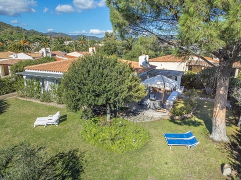 Villa "Villa Aurosa" in der Nähe des Strandes