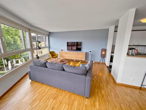ARISER Zug Central Business Apartment