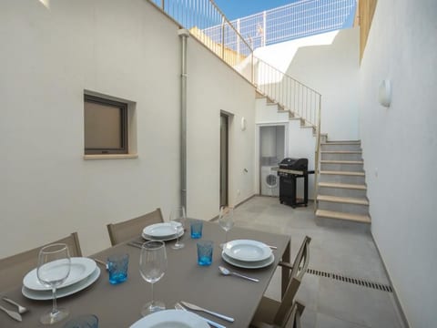 Dorfhaus.  S20MLL