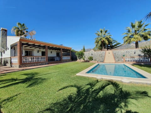"Villa el Cano" mit Schwimmbad