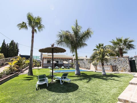 "Villa el Cano" mit Schwimmbad