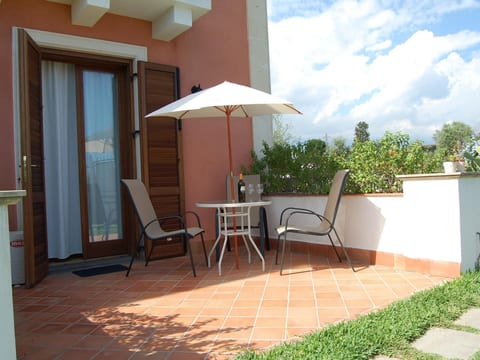 Zweizimmerwohnung 1 mit Terrasse, Gemeinschaftspool