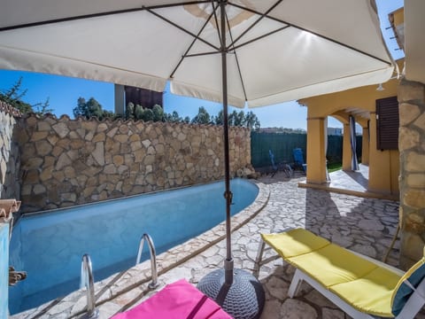 Schöne moderne Villa mit privatem Pool.