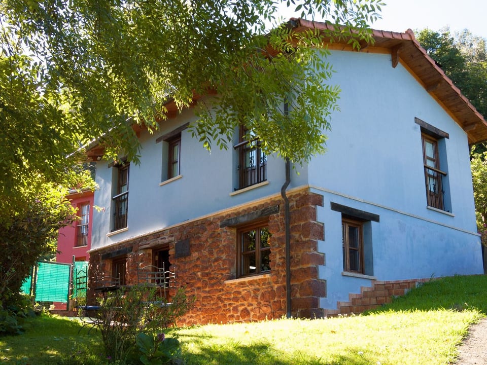 Casa La Pumarada - A pocos kilómetros del mar - Villanueva