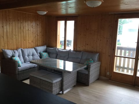 Chalet in der Nähe des Sees 3 Minuten zu Fuß entfernt