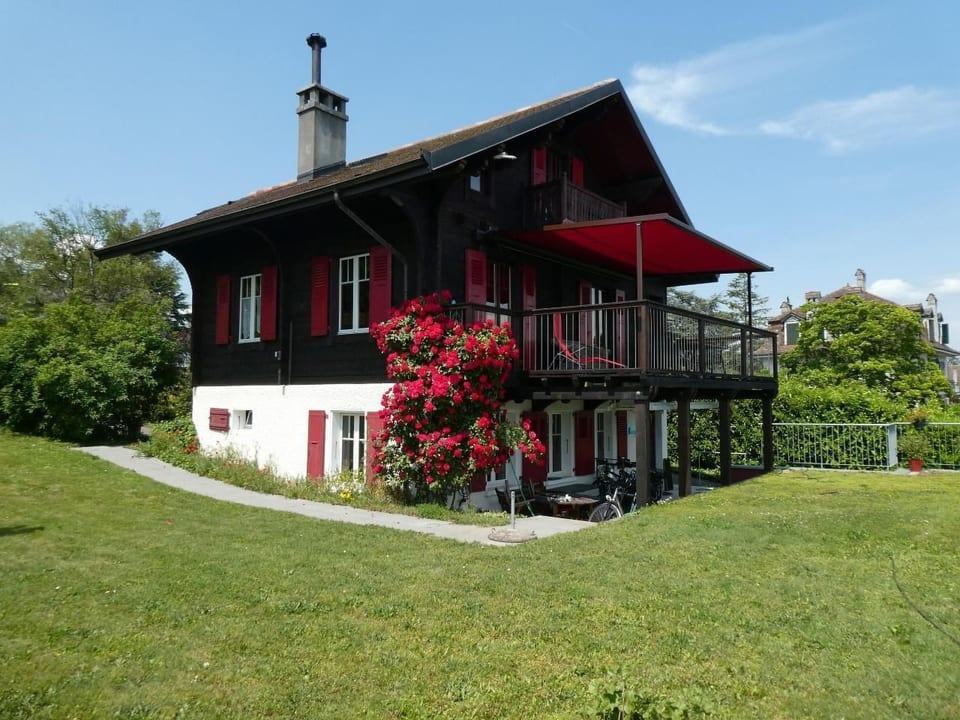 Chalet am See in St-Prex - Saint-Prex