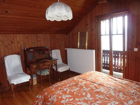 Chalet am See in St-Prex