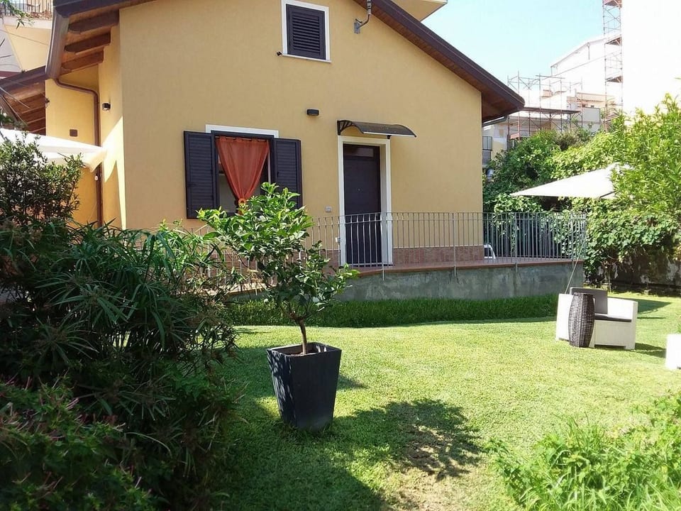 Villa Lilla 20 metros del mar - Alì Terme