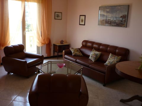 Haus in Licata mit Grill, Garten und Terrasse