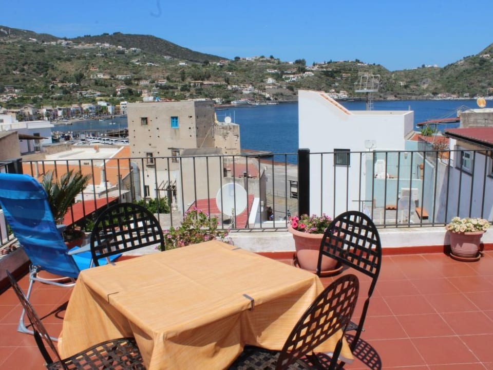 Wohnung 'Ciaola' mit eigener Terrasse - Lipari