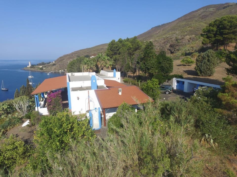 'Villa Lia' avec vue sur l'eau - Malfa