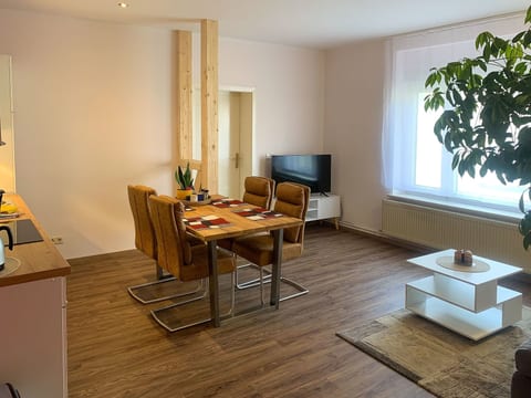 Top-moderne Ferienwohnung für 4 Personen mit Vollausstattung auf schönem, frühe