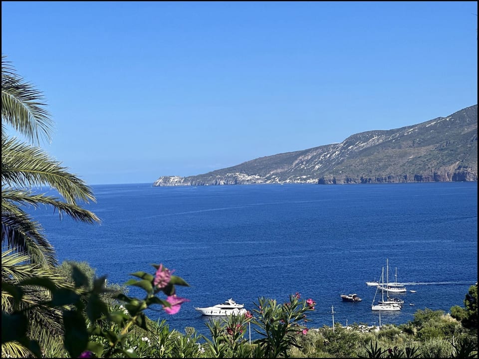 Villa in Panoramasprache, solo a pochi minuti dal mare. - Malfa