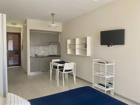 Schönes Studio-Apartment - Pool und Balkon