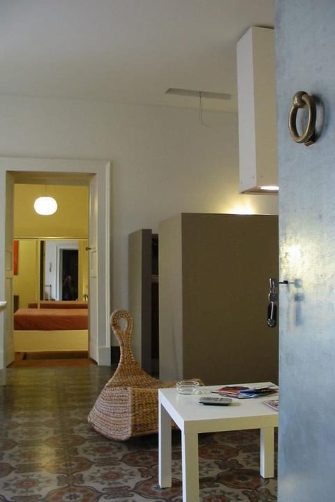mit Balkon