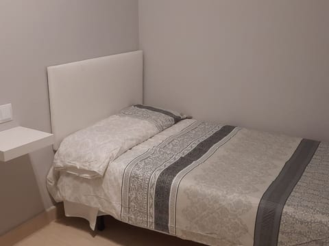 Wohnung "Stockwerk 2" mit Balkon