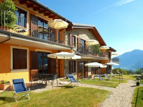 Zwei-Zimmer-Wohnung mit Garten'