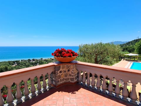 Traumvilla mit Panoramapool