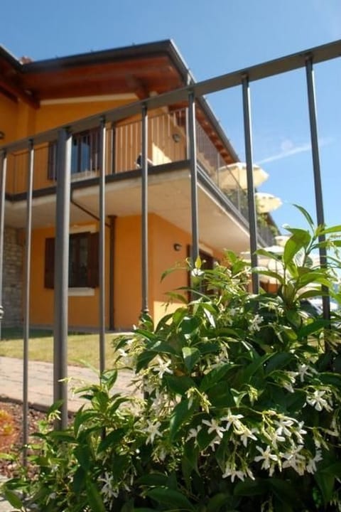 "Dreizimmerwohnung mit Balkon