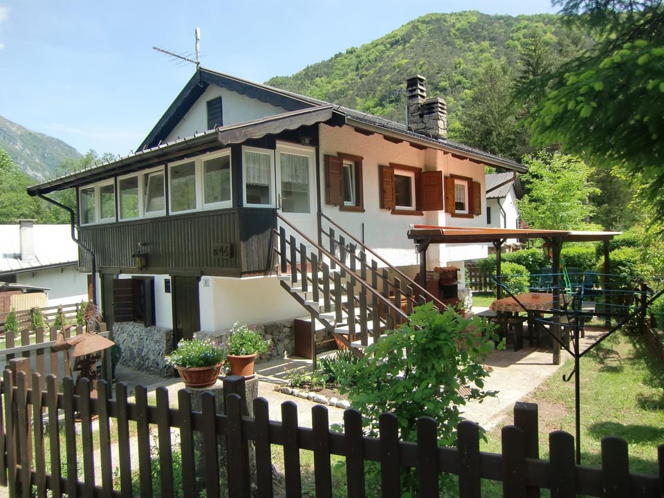 Casa independiente con jardín privado cercado - Bezzecca
