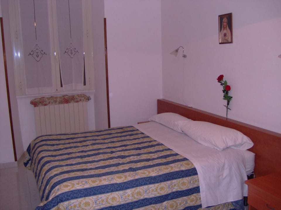 Zimmer Nr. 2 - Stockwerk Nr. 3. - Rome