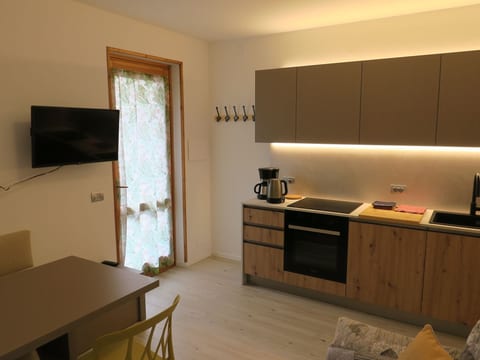 Erdgeschosswohnung mit möbliertem Garten
