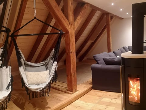 Moderne Ferienwohnung mit Hot Tub und Fasssauna