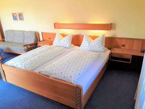 Gemütliche Ferienwohnung mit großem Garten