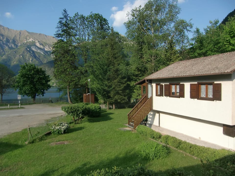 Freistehendes Haus mit Veranda mit Seeblick - Bezzecca