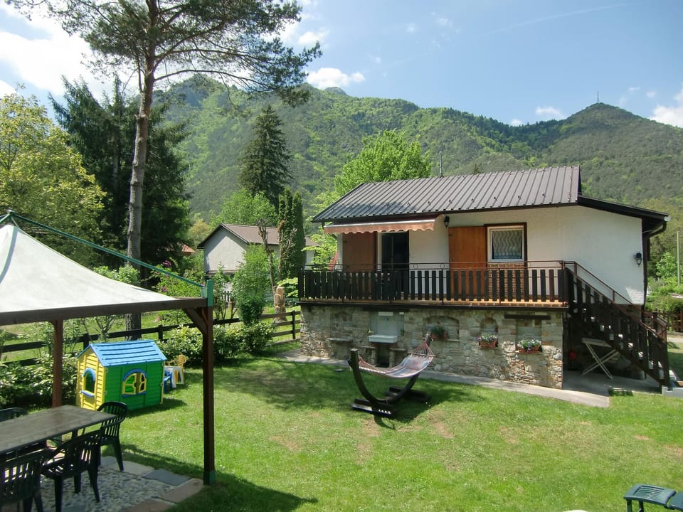 Maison individuelle avec jardin privé clôturé - Bezzecca