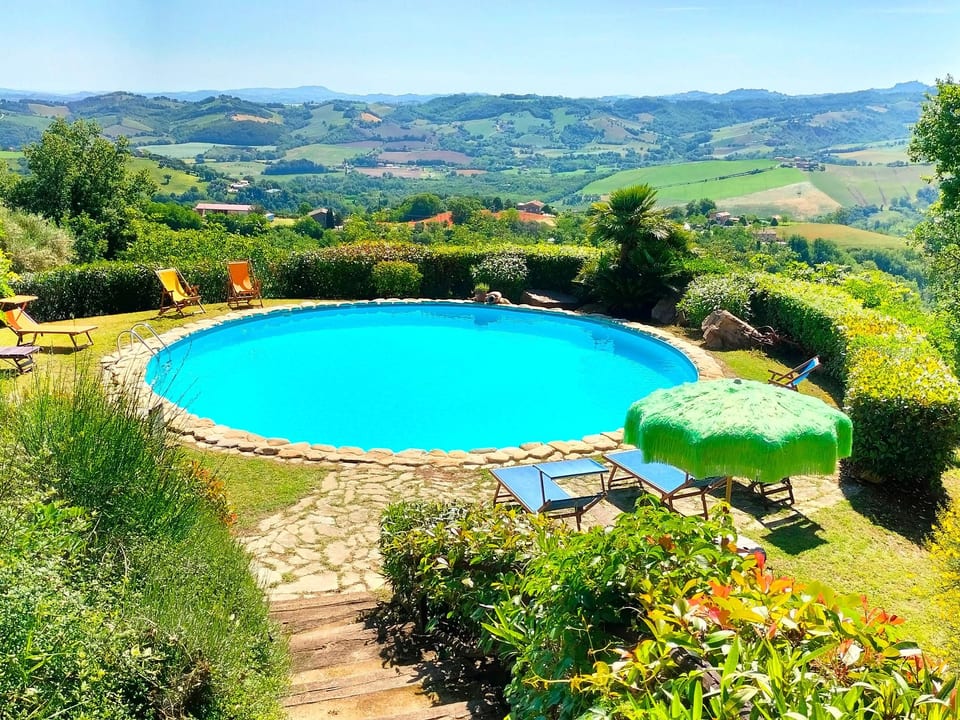 Gran apartamento con vistas desde las montañas hasta el mar - Cessapalombo