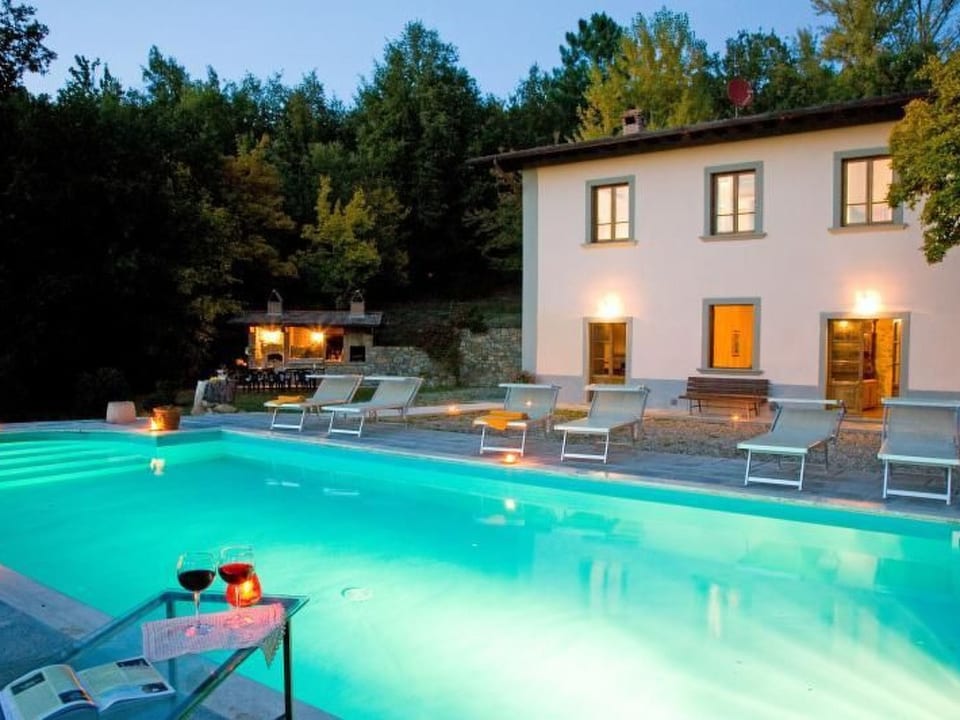 Villa Pruneto mit Pool in den Hügeln der Toskana - Poppi