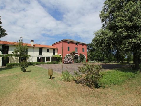 in Rosolina mit Grill und Garten