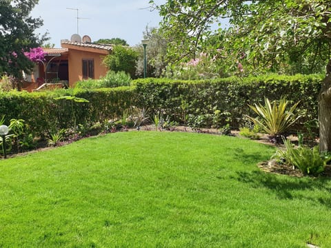 trilo Mulbery mit großem Garten